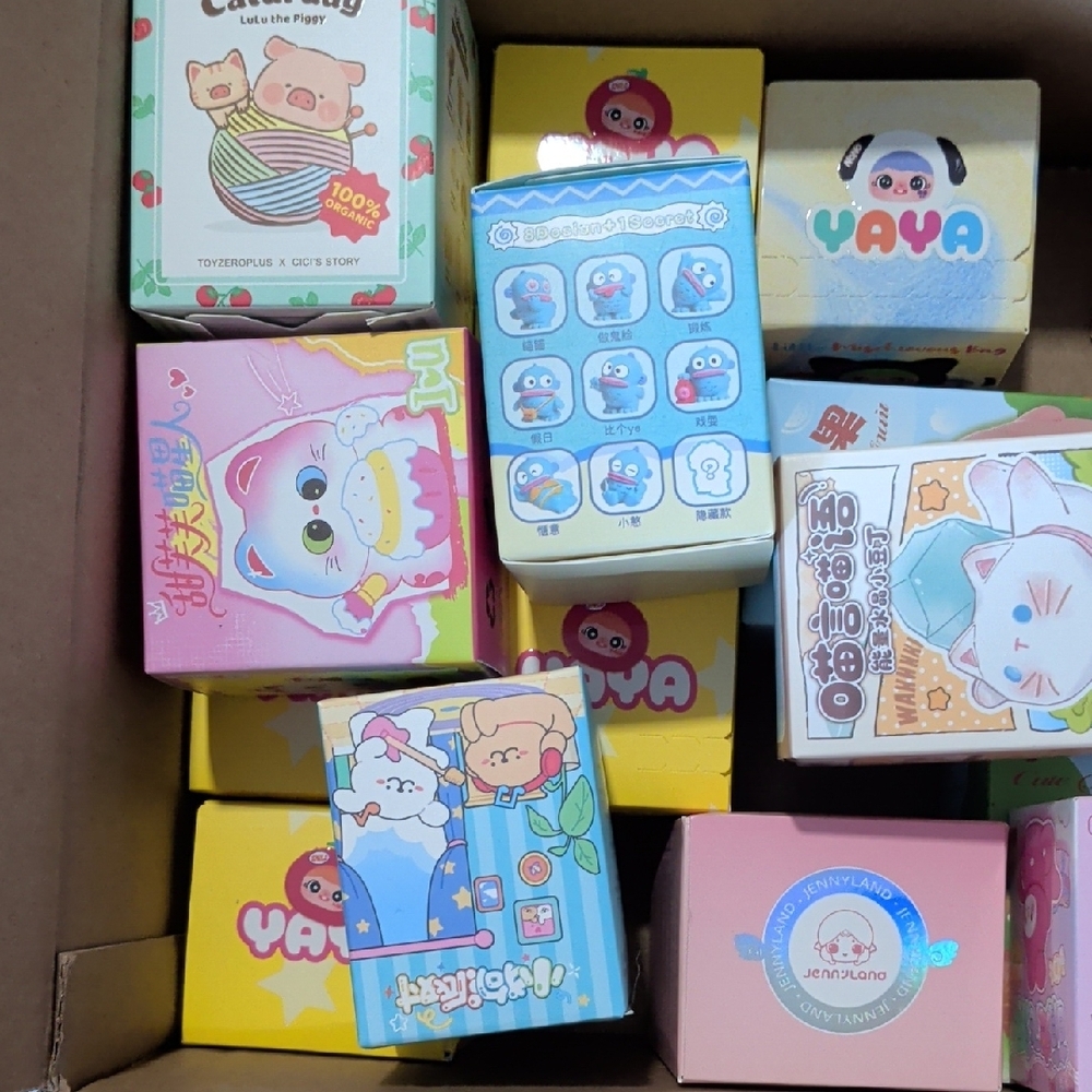 Yellow & Pink Surprise Mini Toy Boxes - Assorted Kids Toys - Picture 4 of 6